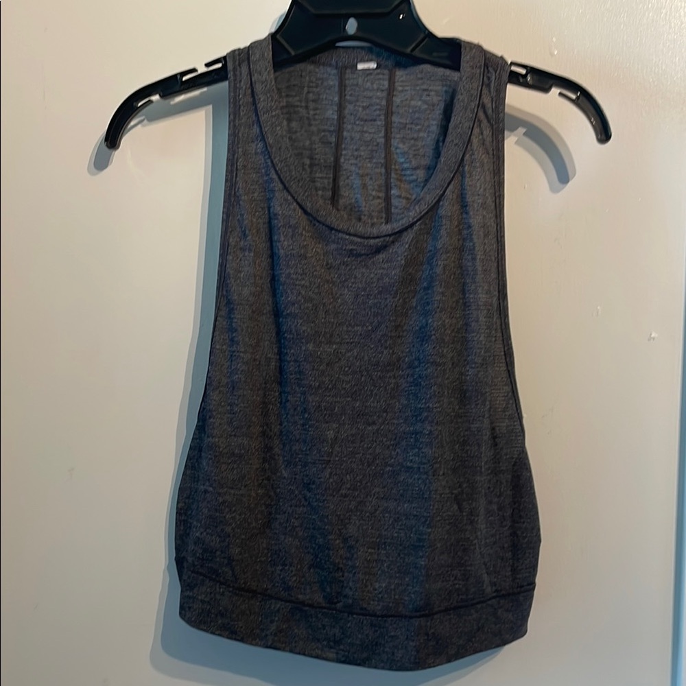 Lululemon crop athletic top